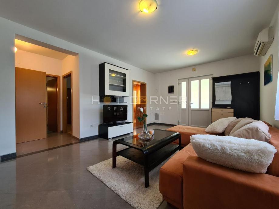 Apartman Nada Apartment ลิทซ์ยัน ภายนอก รูปภาพ